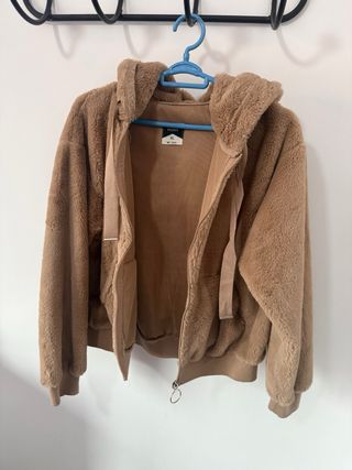 Abrigo de pelo marrón