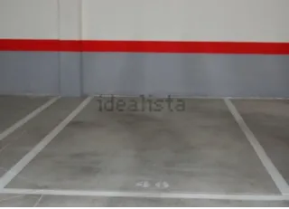 Garaje en barrio san pedro calle manzanos