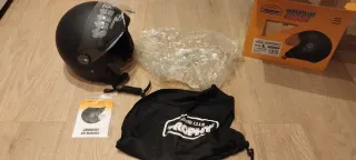 Casco Moto Negro con Visera