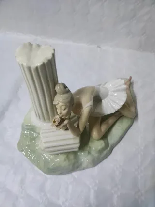 Figura Lladro Bailarina con Flor