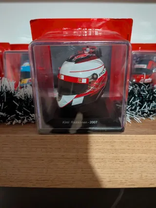 Casco Ferrari Kimi Raikkonen 2007