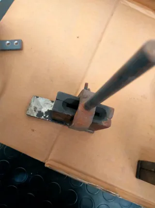 Staffa per fusione metalli per lastra