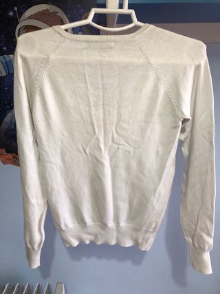 Suéter Zara cuello pico talla M