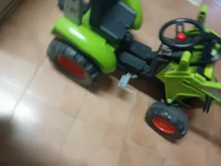 Tractor de pedales con pala