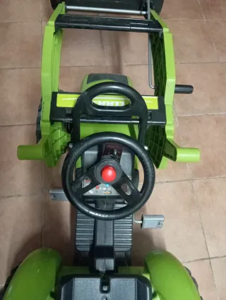 Tractor de pedales con pala