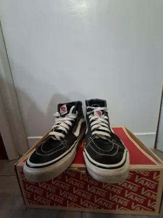 Vans Sk8-Hi Zapatillas Negras y Blancas