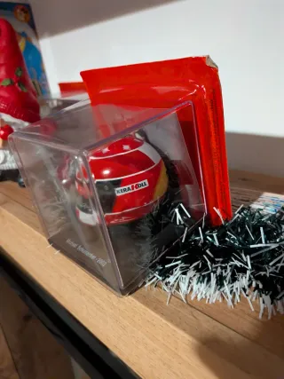 Casco Ferrari Michael Schumacher 2002 Spark 1:5