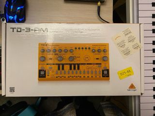 Behringer TD-3-AM Sintetizador Bass Line