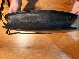 Bolso L'atouche de piel negro