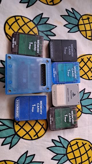 Playstation 1 con 4 controller, giochi e accessori