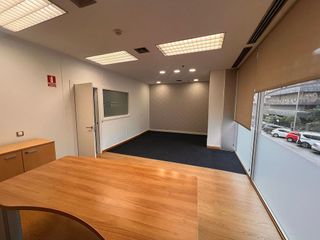 Oficina en alquiler en Castillejos en Madrid