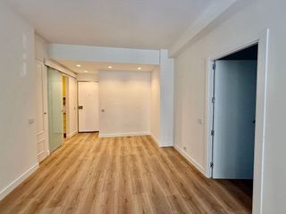 Piso en alquiler en Castillejos en Madrid