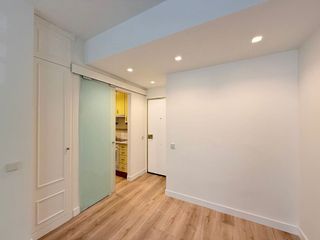 Piso en alquiler en Castillejos en Madrid