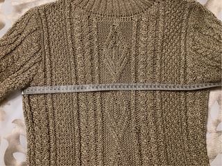 Jersey Pedro del Hierro dorado cuello alto