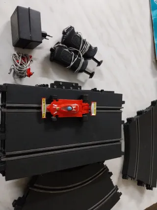 Pista Polistil con macchinine e accessori