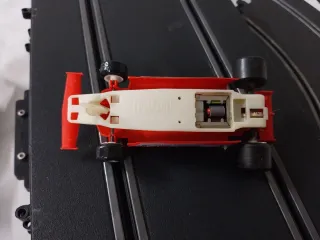 Pista Polistil con macchinine e accessori