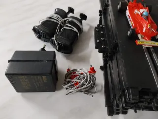 Pista Polistil con macchinine e accessori