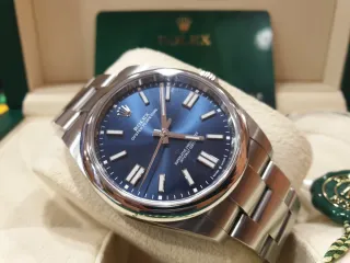 Rolex Oyster Perpetual 41mm Azul - Full Set - 2023