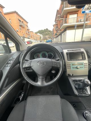 Toyota Corolla Verso 2.2 D4D 177