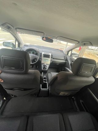 Toyota Corolla Verso 2.2 D4D 177