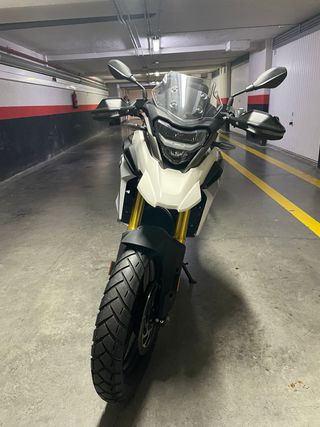 BMW G310GS Top Case (4100€)