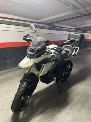 BMW G310GS Top Case (4100€)