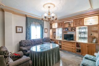 Casa adosada en venta en Loja