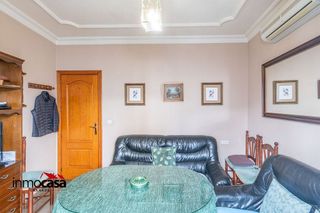 Casa adosada en venta en Loja