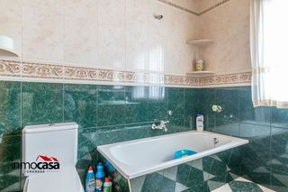 Casa adosada en venta en Loja