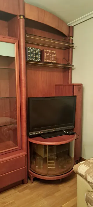 Mueble salón cerezo y cristal
