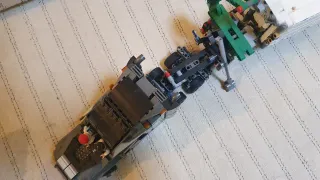 Camión Lego Mack Anthem (Modelo Pequeño)
