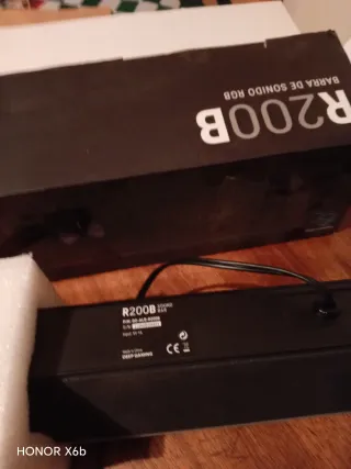 Barra de Sonido R200B RGB Bluetooth 5.0