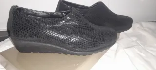 Zapatos  muy comodos,negros talla 36