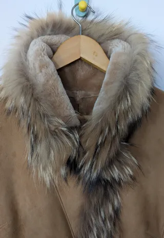 Chaquetón vintage piel vuelta cuello de pelo
