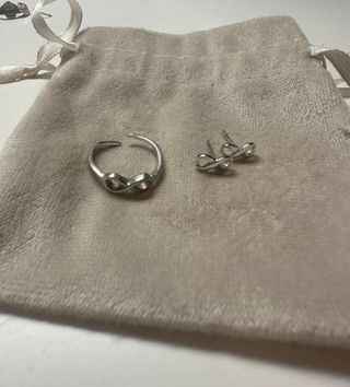 Conjunto Plata Infinito: Anillo y Pendientes