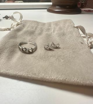 Conjunto Plata Infinito: Anillo y Pendientes