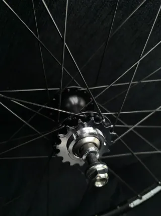 Rueda Trasera Bontrager AT750 700c Pista