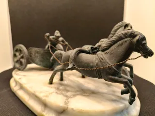 Biga Romana in Bronzo e base in Marmo