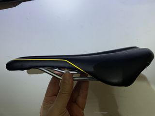 Sillín Specialized Phenom Negro/Amarillo 143