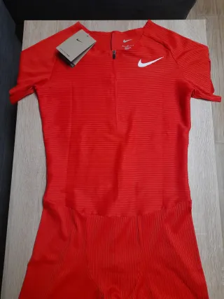Traje atletismo Nike Elite Rojo