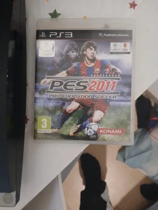 Consola PS3 con 2 juegos y 3 mandos