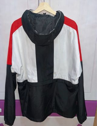 Cortavientos Polinesia Negro, Rojo, Blanco