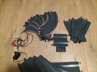 Scalextric Compact Extreme Raiders