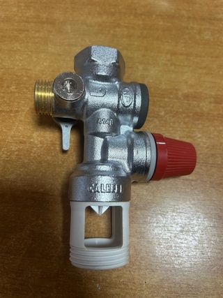 Gruppo sicurezza Caleffi per scaldacqua a accumulo