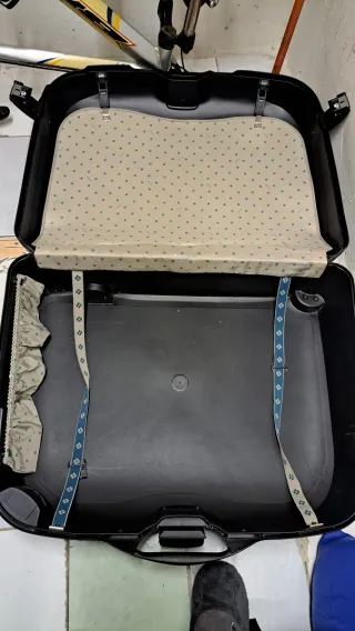 Maleta Samsonite Negra grande con Cerradura