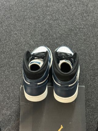 Nike Jordan 1 Mid 44 Navy