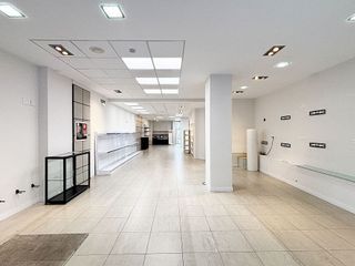 Local comercial en venta en Ermitagaña - Mendebaldea en Pamplona