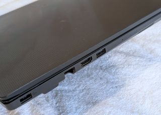 Portátil Lenovo Ideapad V130-14IKB