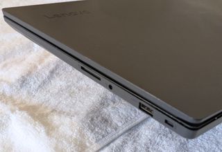 Portátil Lenovo Ideapad V130-14IKB