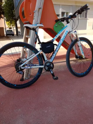 Bicicleta Mondraquer Blanca y Azul de chica